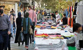 دستفروشان می‌توانند با اخذ مجوز بیمه شوند