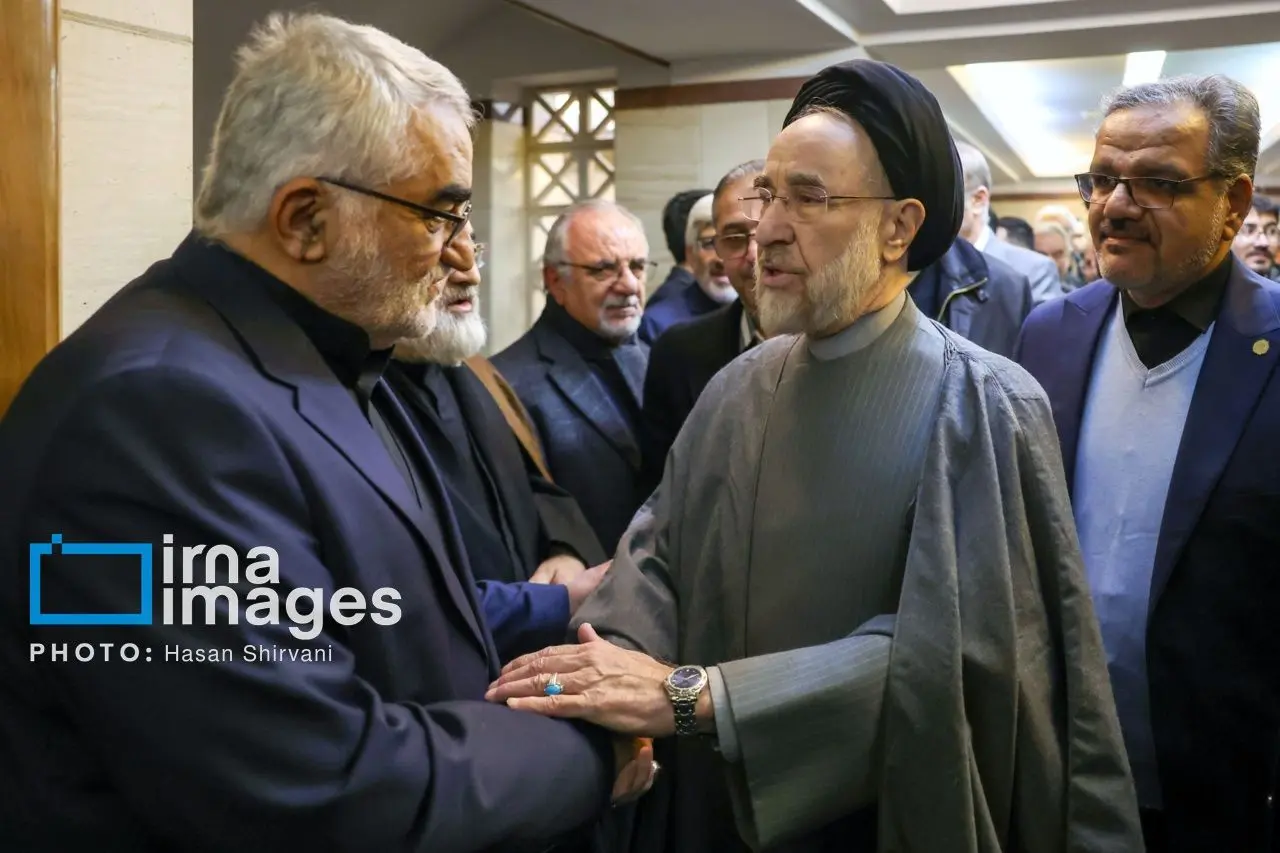 تصاویر: مجلس ترحیم اشرف بروجردی