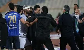 قطع برق آزادی در پایان جدال جنجالی استقلال و گل‌گهر/ بازیکنان در تاریکی تست دوپینگ دادند

