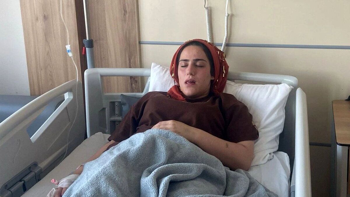 زنی که بیش از دو هفته بدون توقف عطسه میکند/ ویدئو