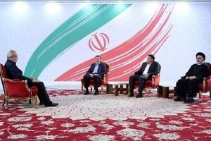  پزشکیان: ما اگر مردم را نداشته باشیم ولی موشک داشته باشیم بدردمان نمی‌خورد/ ما دنبال جنگ نبودیم، نیستیم و نخواهیم بود/ ایران مربوط به همه مردم است هیچ کس نمی تواند بگوید ایران متعلق به اوست