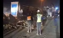 گرفتاری مردم در ترافیک ۱۵ کیلومتری آزادراه کرج/ ویدئو