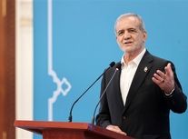 ادای احترام پزشکیان به اقبال لاهوری/ ویدئو