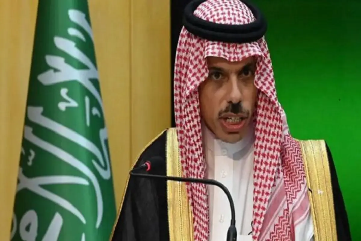 بن فرحان: اختلال در تنگه هرمز، بر کل اقتصاد جهانی تأثیر می گذارد
