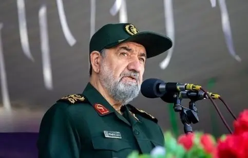 محسن رضایی: خواهید دید که آمریکایی‌ها در فرودگاه امام تقاضای دیدار با رئیس‌جمهور و رهبر انقلاب را می‌کنند/ همانند رفتاری که با جولانی و پوتین داشتند با ما هم خواهند داشت/ ویدئو