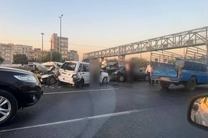 تصادف زنجیره‌ای و ترافیک سنگین در اتوبان آزادگان