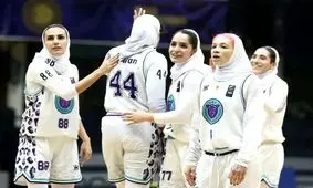 فراجا صفحه 4 بازیکن تیم بسکتبال زنان آکادمی سحر را بست/ عکس