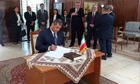 اعلام همبستگی مقام‌های وزارت خارجه ونزوئلا با ایران در محل سفارت کشورمان در کاراکاس