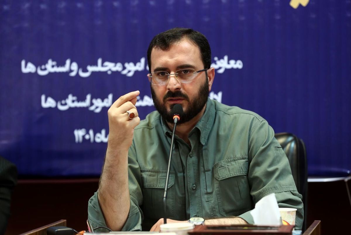 سلبریتی هایی که کشف حجاب کردند، اگر رفتارشان را اصلاح نکنند، ادامه فعالیتشان ممکن نخواهد بود