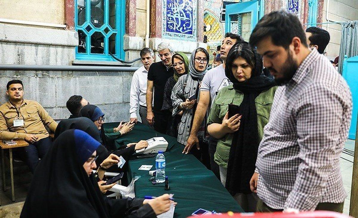 گزاره «رأی قومیتی» در انتخابات ۱۴۰۳ اشتباه است/ بیشتر از آنکه عنصر قومیت تعیینکننده باشد، قشر خاکستری و مردد جامعه تصمیم گرفت به نامزد جناح رقیب رأی دهد