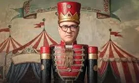 اعتراض تند در برنامه رامبد جوان؛ این شوخی‌های مبتذل را تا کی ادامه می‌دهید؟/ ویدئو