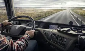 رانندگی، شغلی که "نسل زد" نمی‌پذیرد اما زنان به اجبار می‌پذیرند