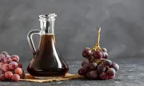 طرز تهیه سرکه انگور در خانه / نکات تهیه سرکه درجه یک و شفاف بدون مخمر