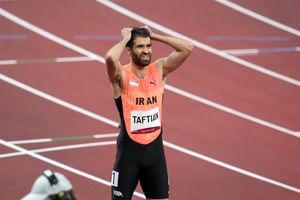 سریع‌ترین دونده ایران در انتظار ویزای مسابقات قهرمانی آسیا/ عکس


