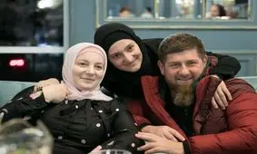 پوتین به همسر رهبر چچن لقب افتخاری "مادر قهرمان" اعطا کرد/ قدیروف و مدنی کادیرووا  ۱۴ فرزند دارند/ عکس