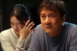 گریه سوپراستار هنگ کنگی و دخترش هنگام تماشای برخی از آثار درخشان اش/ ویدئو