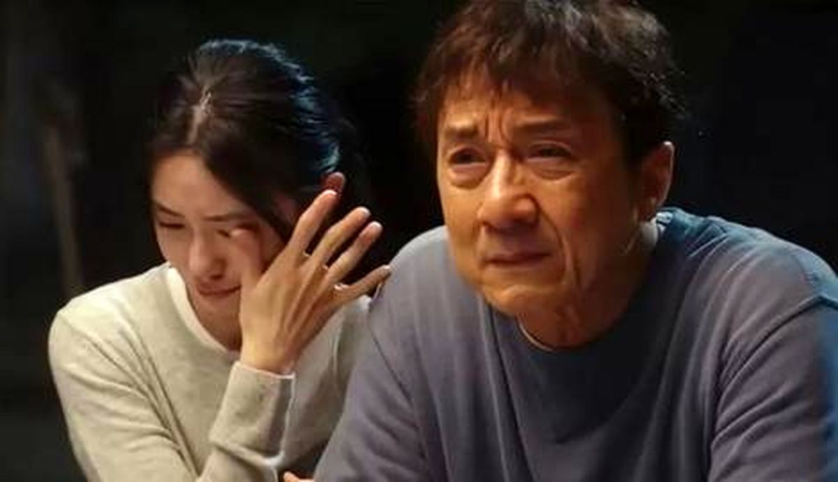 گریه سوپراستار هنگ کنگی و دخترش هنگام تماشای برخی از آثار درخشان اش/ ویدئو