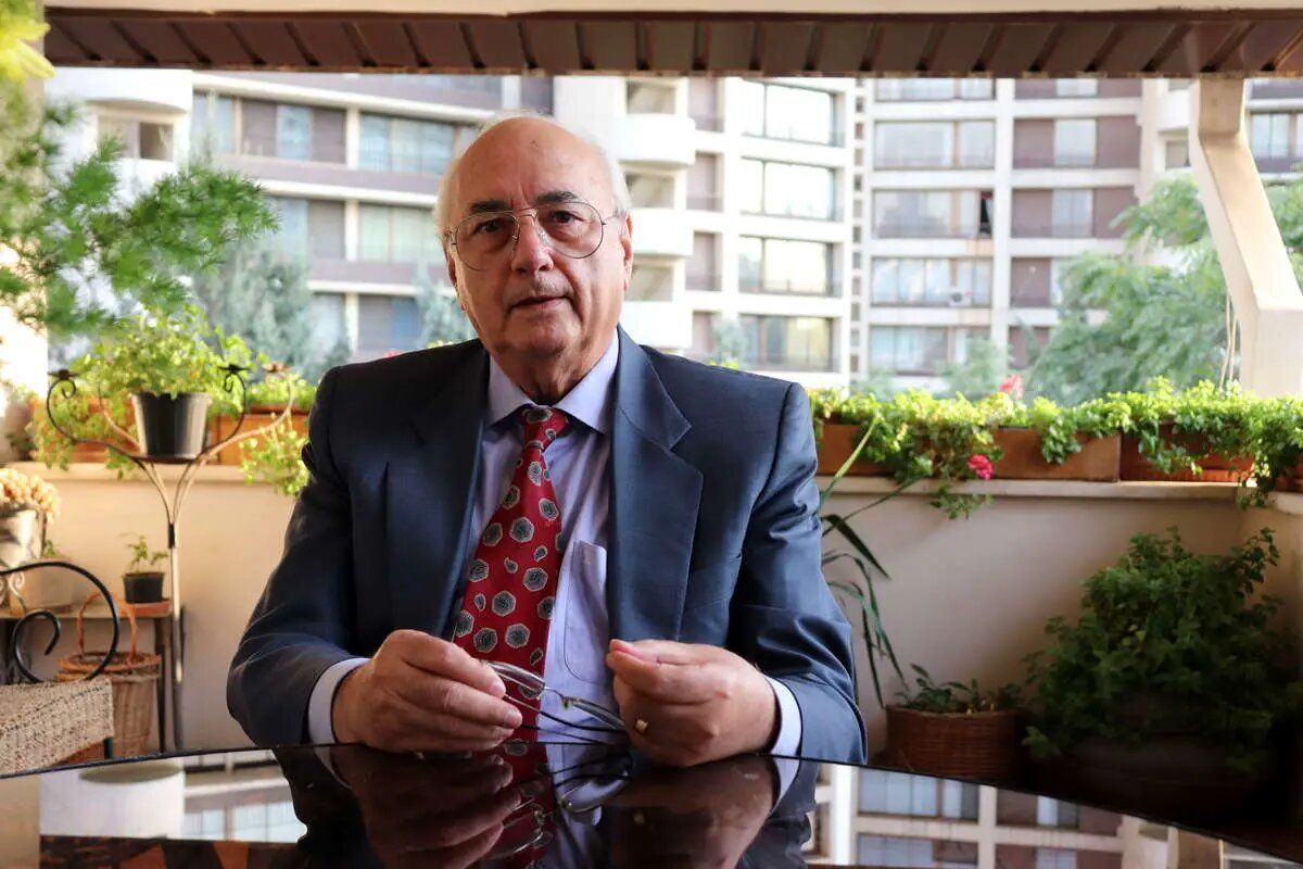 مگر تنگه هرمز ملک ماست که برای بستن آن تصمیم بگیریم؟/ کسانی که از بستن حرف میزنند، این کار را انجام دهند تا ببینند چند ساعت میتوانند وضعیت را حفظ کنند