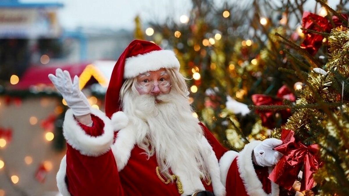 بابانوئل ها در یک مسابقه جذاب ورزشی/ ویدئو