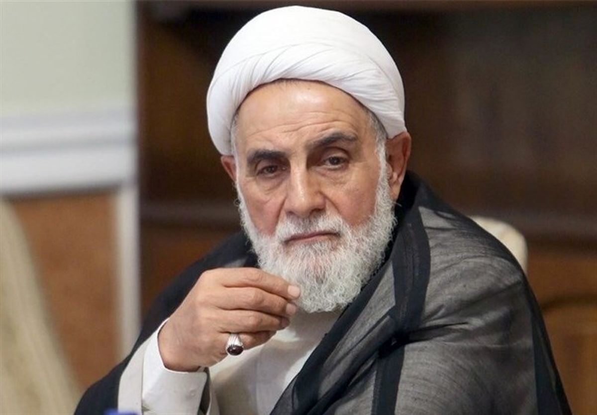 ناطق نوری: به احمدینژاد گفتم بالای ابری و فضایی فکر میکنی، قهر کرد