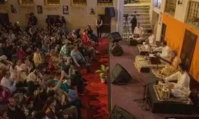 تظاهرات علیه فستیوال کوچه: فستیوال نامشروع مایه ننگ بوشهر/ ویدئو