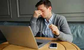 حقوق و درآمد یا احترام؛ اولویت کارمندان کدام است؟