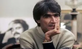 نمایی از آرامگاه ابدی ناصر تقوایی در امامزاده طاهر کرج/ ویدئو

