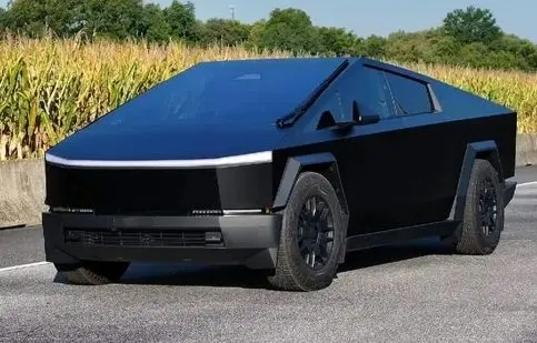 خودروی تسلای ایلان ماسک در چالوس/ویدیو