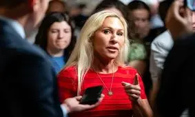 نماینده‌ جمهوری خواه خطاب به ترامپ: خائن کسی است که به کشورهای خارجی خدمت می‌کند