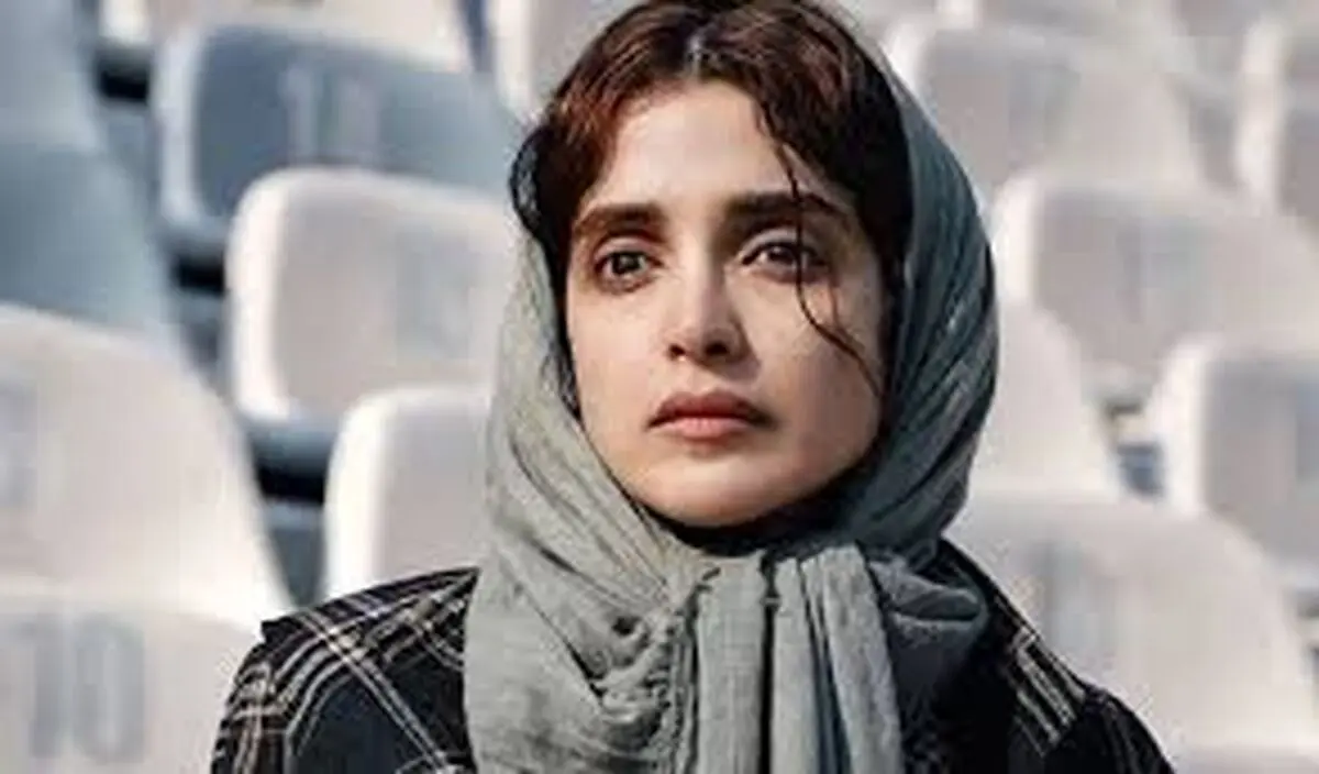 سفر زمان؛ «الهه حصاری» 24 ساله با لباس عروس در فیلم «پی 22» 