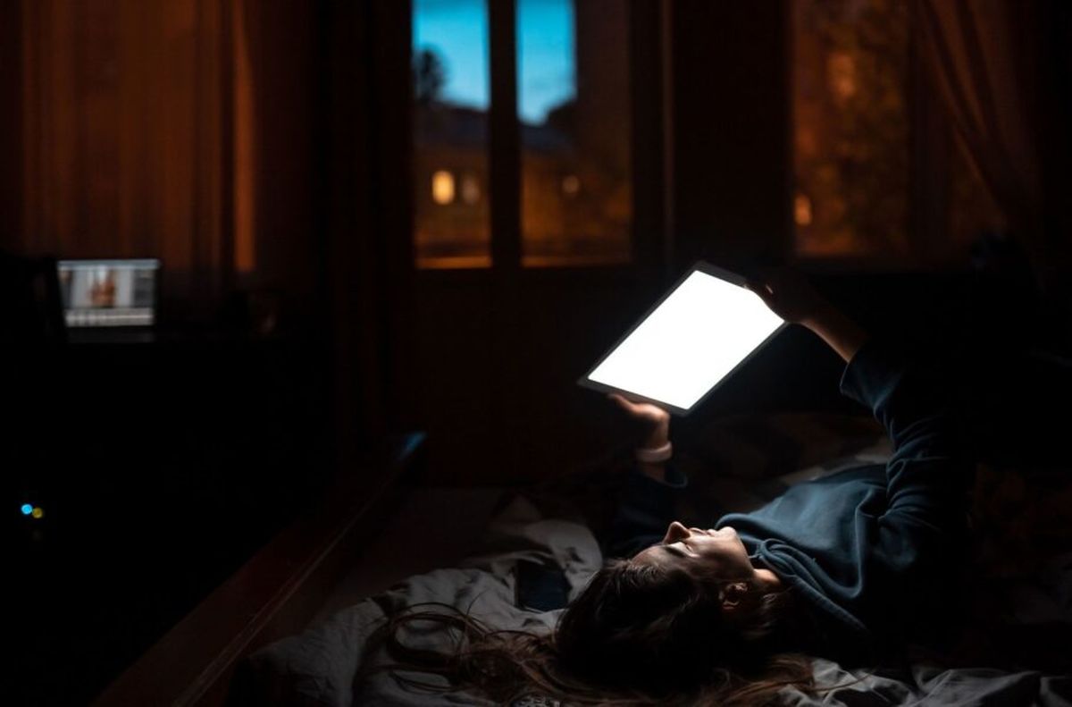 مطالعه جدید: روشنایی نور موبایل و لامپ در شب می‌تواند خطر ابتلا به دیابت ۲ را افزایش دهد