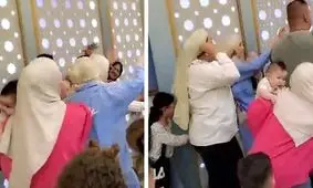 کتک کاری مادران بچه بغل در یک مدرسه/ ویدئو

