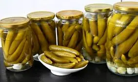 طرز تهیه خیارشور خانگی/ ویدئو