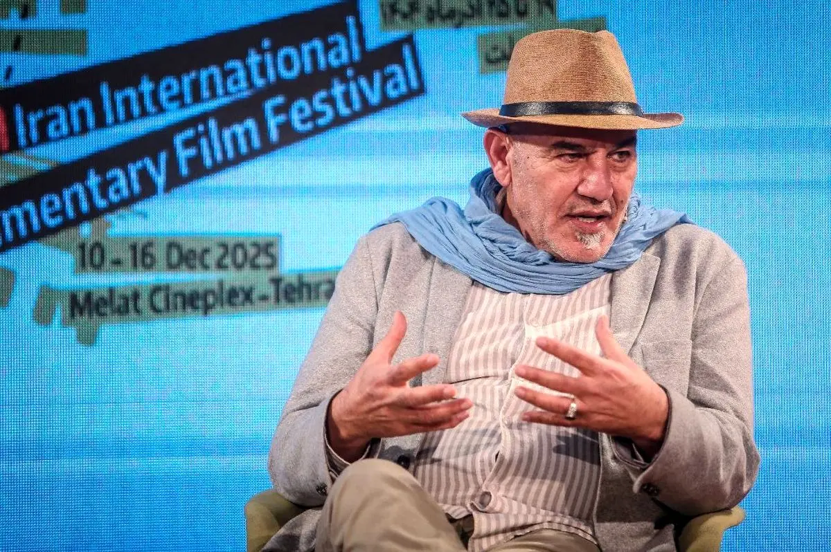در فیلمسازی دور سیاست را خط کشیدم/از زنده ها فیلم می سازم نه از دست رفته ها/کارگردانی که صادق باشد دیده می شود
