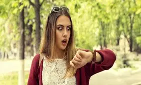 چرا بعضی افراد همیشه دیر می‌کنند؟