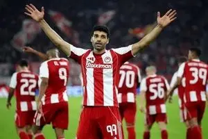 مهدی طارمی با شاسی بلند افسانه‌ای یونانی ها را غافلگیر کرد/ عکس