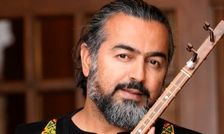  اجرای پرواز همای در مراسم رونمایی از مجسمه «زانوزنندگان مقابل ایران» در میدان انقلاب تهران/ ویدئو