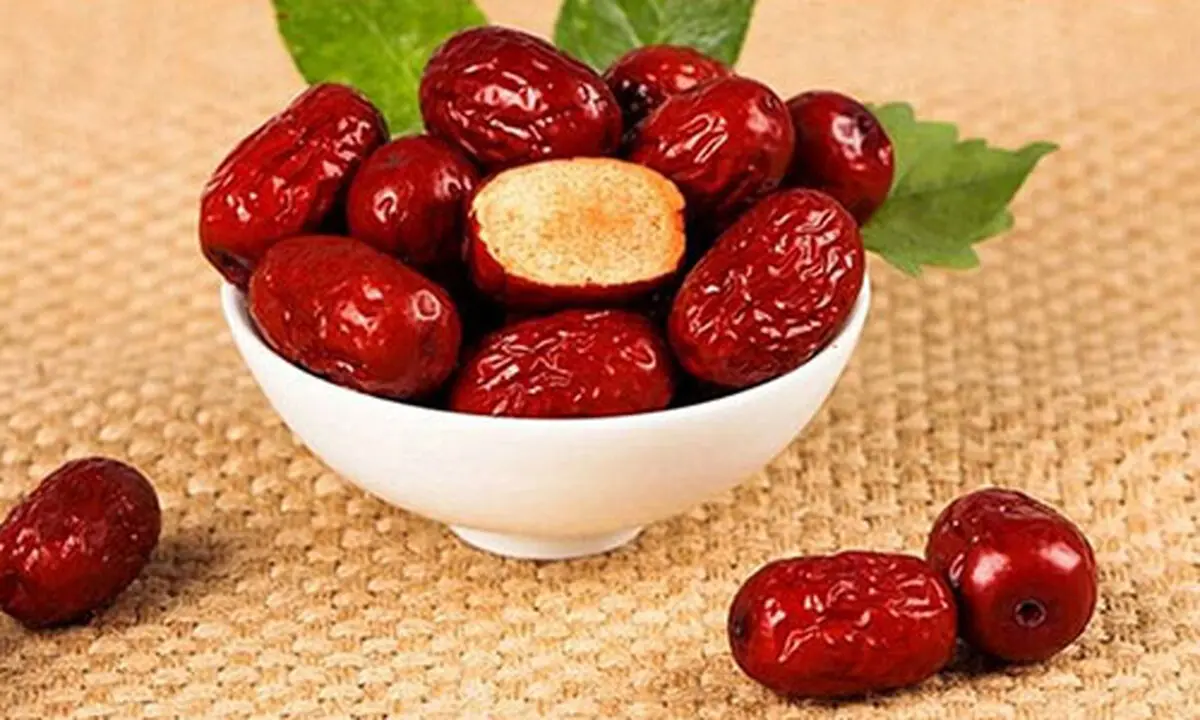 این میوه در صبحانه یک غذای کامل است