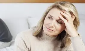 بحران میانسالی چیست و با آن چه کنیم؟