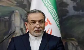 عراقچی: با هیئت آمریکایی دست دادیم/ تغییر محل مذاکرات با واشنگتن در دور دوم محتمل است/ آماده‌ایم درصد غنی‌سازی را کاهش دهیم
