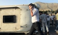 چپ کردن اتوبوس با مسافر در جاده کرج به تهران/ ویدئو
