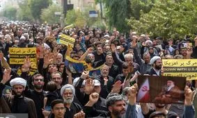 تظاهرات سراسری نمازگزاران جمعه در محکومیت اهانت به قرآن/ پرچم سوئد در تهران به آتش کشیده شد/ عکس
