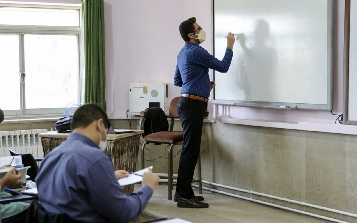ایده آموزش و پرورش برای حل مشکل معلم در مدارس، در «شاد» اطلاع دهید