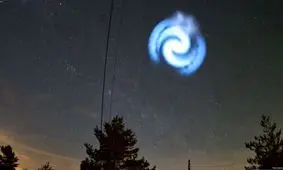 مارپیچ آبی رنگ درخشان در آسمان اروپا چه بود؟