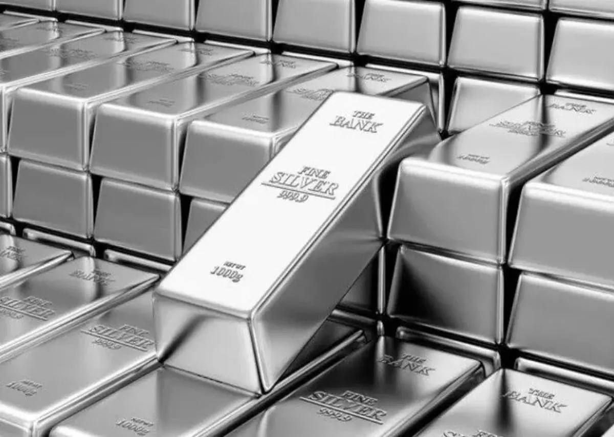 سقوط ناگهانی نقره؛ قیمت در ۳۰ دقیقه ۱۲ درصد ریزش کرد