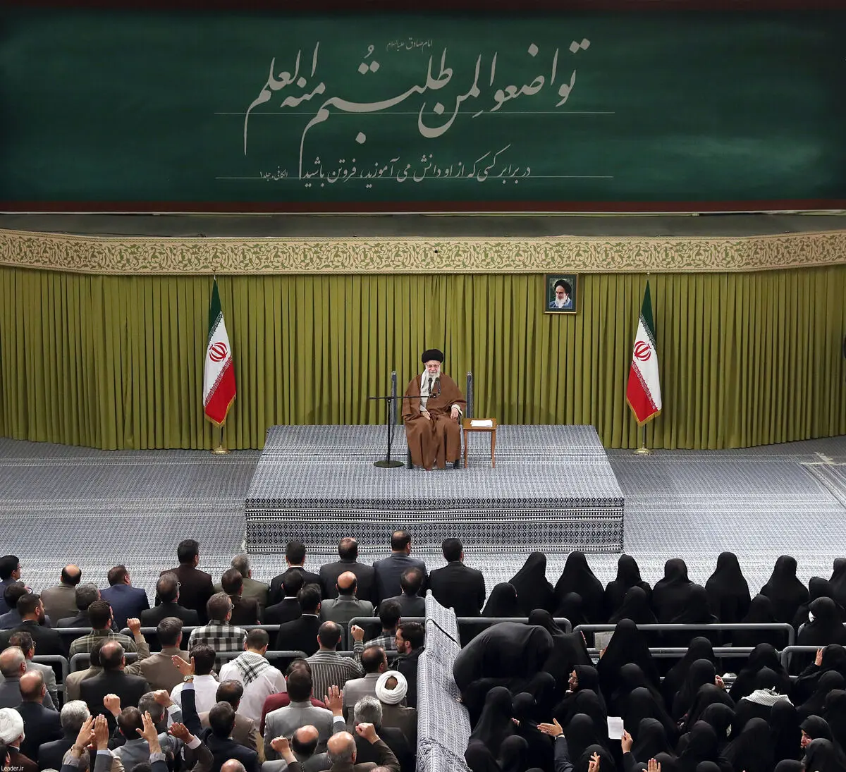 نوجوانانی که ما در آموزش و پرورش داریم، مصالح بنیادی نظام را بشناسند/ جبهه‌ دوست و دشمن کشورشان را بشناسند