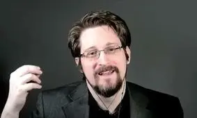 پوتین به اسنودن تابعیت روسی داد