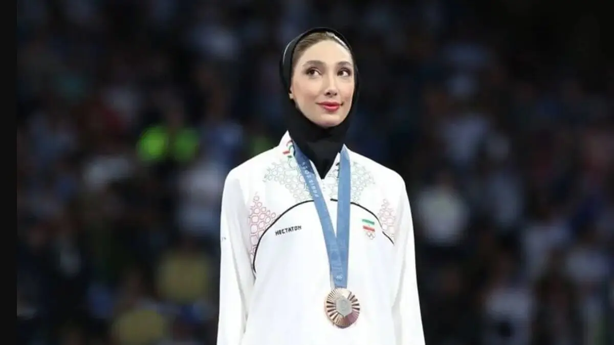 مبینا نعمت‌زاده جراحی شد
