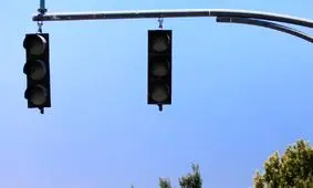 دلیل خاموشی چراغ های راهنمایی خیابان های تهران/ ویدئو