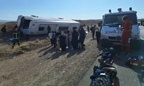 واژگونی اتوبوس در محور شاهرود - میامی ۱۰ مصدوم داشت